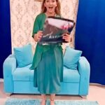 Srishti Jain Instagram - #sareewalidiwali with @karagiri_ethnic Brighten up your diwali with outfits from Karagiri. They have an amazing collection and I loved shopping from them.The one stop destination for sarees. Get your hands on their exclusive collection and get extra 20% off! Use my coupon code “SRISHTI20” . . . . . . #traditional #reels #reelitfeelit #indian #saree #festivevibes #festivewear #instagram #insta #instagood #explore #explorepage #pink #ootn #stylediary #styleinspiration #fashionstatement #funvibes