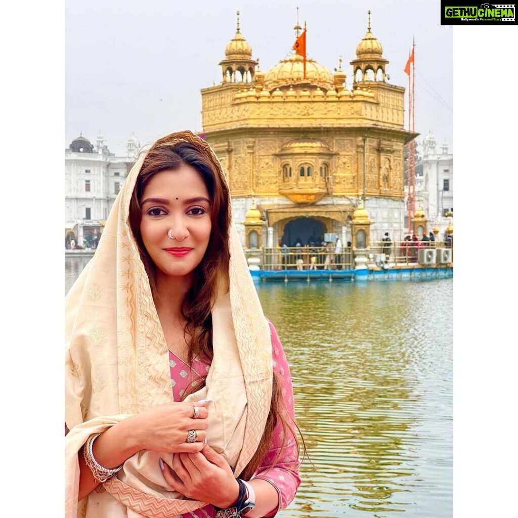 Srishti Jain Instagram - A very very very pure and serene experience! The Golden Temple is beautiful, it’s peaceful and beautiful. The energies there are just overwhelmingly positive. . . . . . . . . . . . . . . . . . . . . . #goldentemple #amritsar #blessings #positivevibes #blessed #instagood #instagram #insta #explore #explorepage #picoftheday #newpost #traditional #purelove