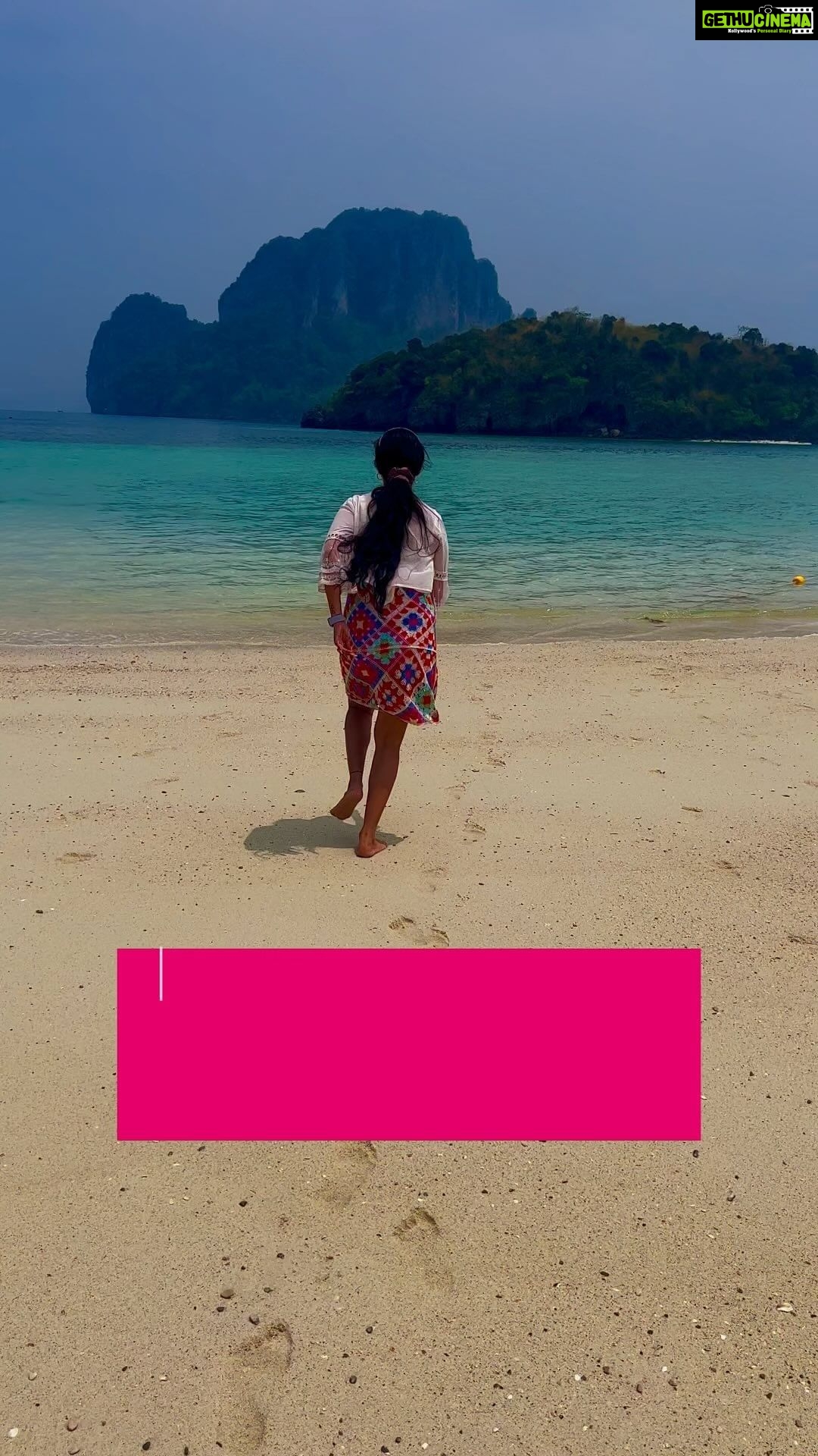 Srishti Jain Instagram - How beautiful is the water! š¦ . . . . . . . . . . . . #bluewater #krabi #krabithailand #beach #island #travel #travelgram #waterbaby #beautifuldestinations #traveler #photooftheday #postoftheday #instagram #explore #explorepage #instagram #reelsinstagram #reelitfeelit Krabi, Thailand