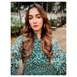 Srishti Jain Instagram – Felt cute! Won’t delete later!
.
.
.
.
.
.
.
.
.
.
.
.
.
.
.
#instagood #selfie #selfiegram #makeup #makeuponfleek #green #glow #instagram #instalike #instafashion #explore #explorepage #newpost #tryingtokeepup #feltcutetoday #selflove #admiration #love #light #happysoul Madh, Maharashtra, India