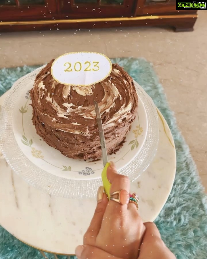 Srishti Jain Instagram - Happy 2023 Everyone! β€οΈ I wish you all a wonderful year ahead, filled with love and happiness and prosperity π€ PS- I made this beautiful cake and Iβm proud ππ . . . . . . . . . . . . . . . . #newyear #newyear2023 #cake #family #love #happyvibes #newyearnewme #instagram #instalike #instadaily #instagood #instafashion #newpost #lastpostof2022 #explore #explorepage Mumbai, Maharashtra