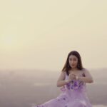 Srishty Rode Instagram - इश्के दी गलियाँ 💜 🎥 @simrangill_photography . . . . Choreography:- @dancewithshristy . . . . #haulehaule #dance #dancereels #reels #reelitfeelit #reelkarofeelkaro #trendingreels #trending
