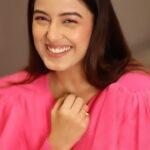 Srishty Rode Instagram - Naseeb Naseeb ki baat hai 🤪 . 🎥 Favourite Boy @happy_clickzz ❤️ . #reels #reelsinstagram #reelitfeelit #reelkarofeelkaro #trendingreels #trending