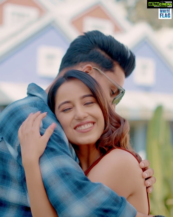 Srishty Rode Instagram - Anjaan ho gayeđź’” is all about how you feel when the person you loved the most cheats on you Official teaser is out Releasing on 20th December 2022 only on @unitedwhiteflag @rajdeepchatterjeeofficial @srishtyrode24 @ramjigulatiofficial @jitin.agrawal.5 @talesararajesh @i_shavy_x @officialmooddy @akkhuur333 @f1digitalsstudio @magictouchtalent @veebhutipatel Casting by: @celebistaan @thepratikgaur