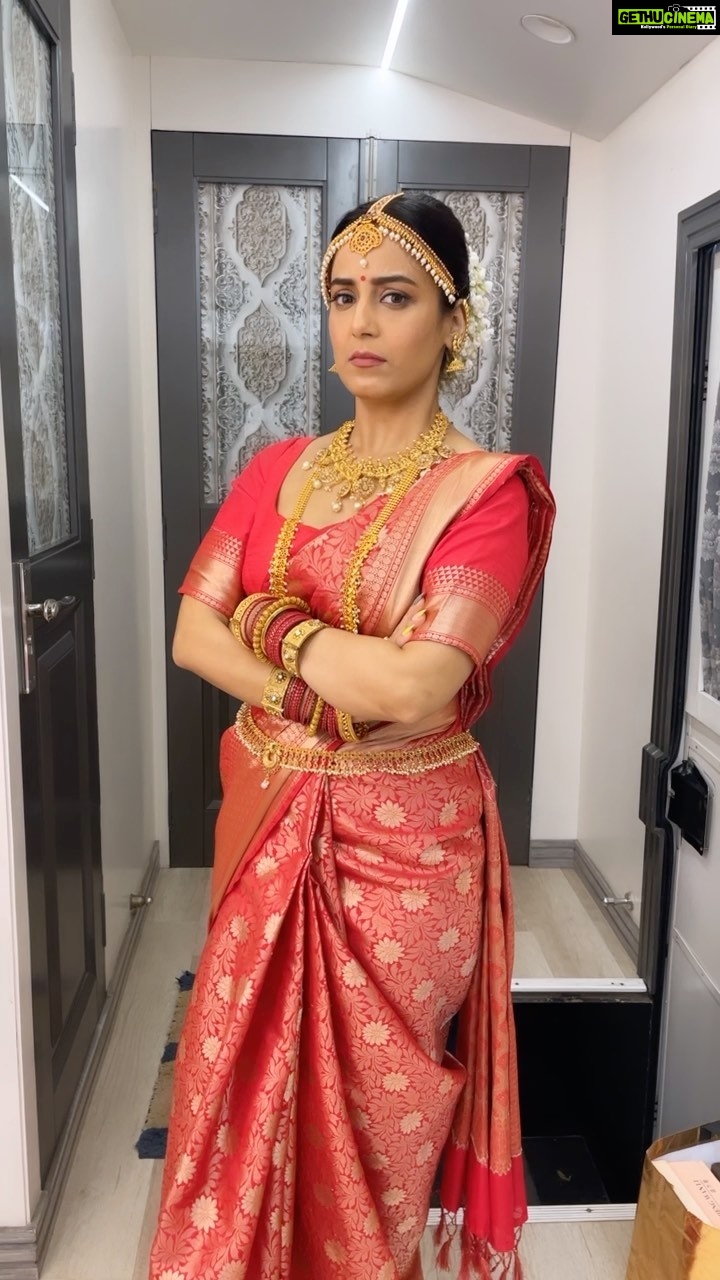 Srishty Rode Instagram - Channelising My Inner MeenaMaa ❤️ #chennaiexpress for #thekapilsharmashow tonight at 9.30pm only on Sony . . Makeup :- @shailesh__muah Costume:- @sacorina Asst by :- @karisht05 .