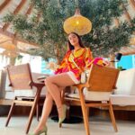 Srishty Rode Instagram - “Ula” standing by its name “the gem of the sea” was a blissful experience watching the sunset at the horizon of the Arabian gulf. Such a calm and peaceful evening sitting between the earthy atmosphere and eating one of the most delicious 3 course meal. It was overall a harmonious evening to set apart from the fast life of the city. In my words it was an Ula-la experience! @uladxb 🤍 Ula Dubai