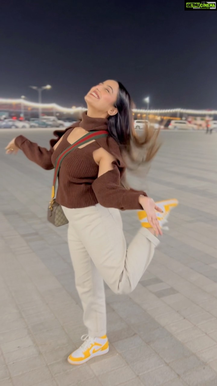 Srishty Rode - 66.6K Likes - Day 1 in Dubai ❤️😝
.
Top :- @pankhclothing
.
#reels #reelsinstagram #reelitfeelit #reelkarofeelkaro #trendingreels