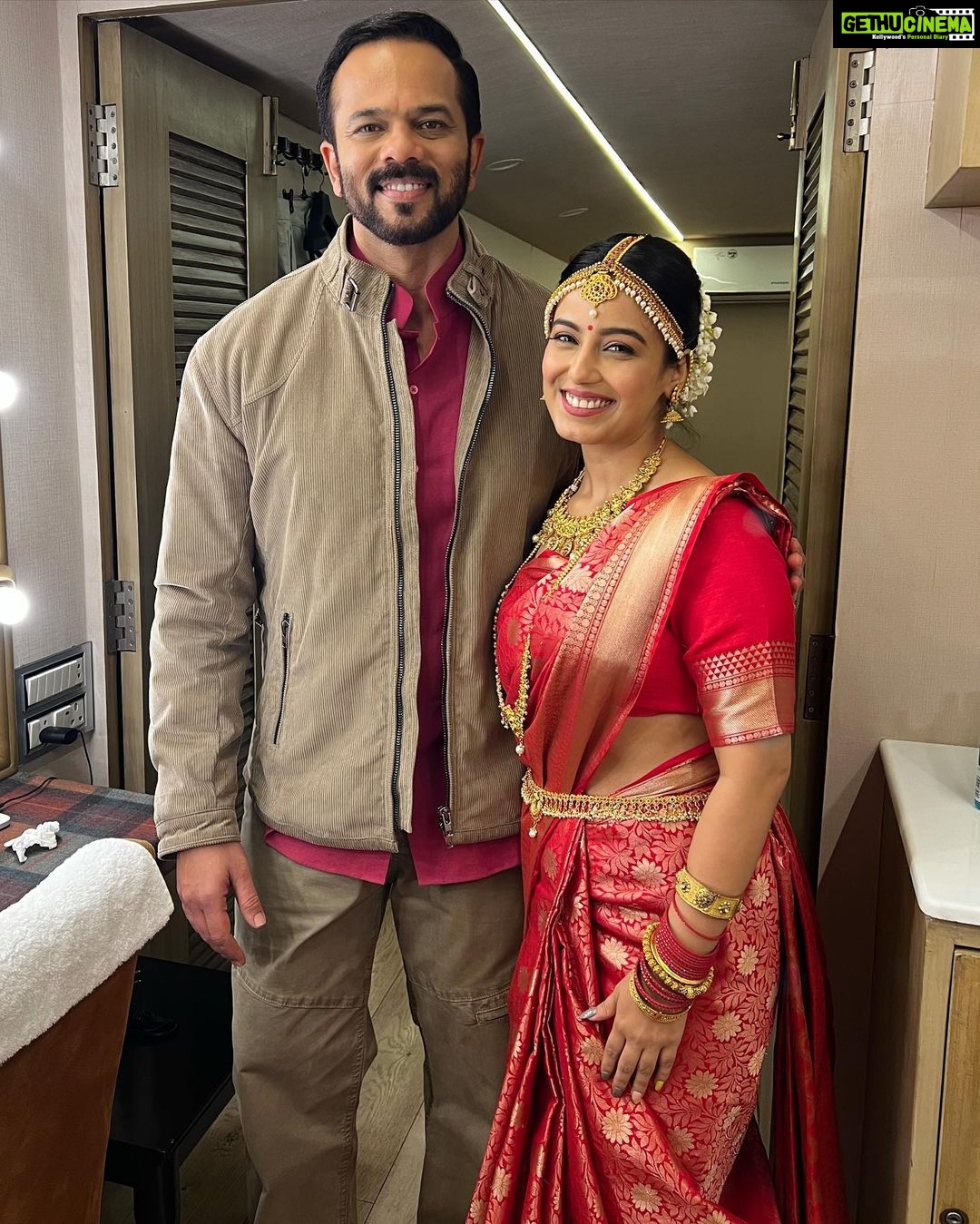 Srishty Rode Instagram - Current Laga Re ⚡️❤️ It was an honour to perform in front of the OG ragers @ranveersingh @itsrohitshetty 😍 team #cirkus on #thekapilsharmashow You can’t miss this weekend!! 💥 Saturday and Sunday 9.30pm only on @sonytvofficial