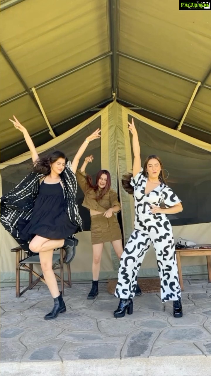 Srishty Rode - 55.4K Likes - Maasai Mara Vibes Got Us Like 💃🏻🦓🦒🐘
.
.
.
#reels #reelsinstagram #dance #dancereels #trending #trendingreels #dancereels