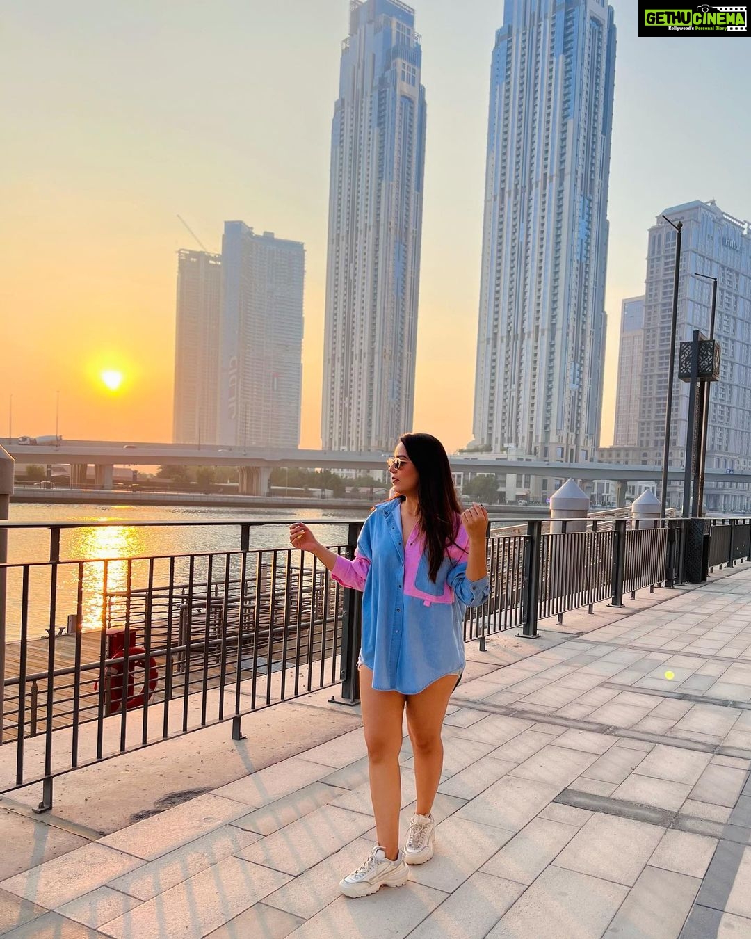 Srishty Rode Instagram - Sunshine on my mind ☀️ Emirate of Dubai
