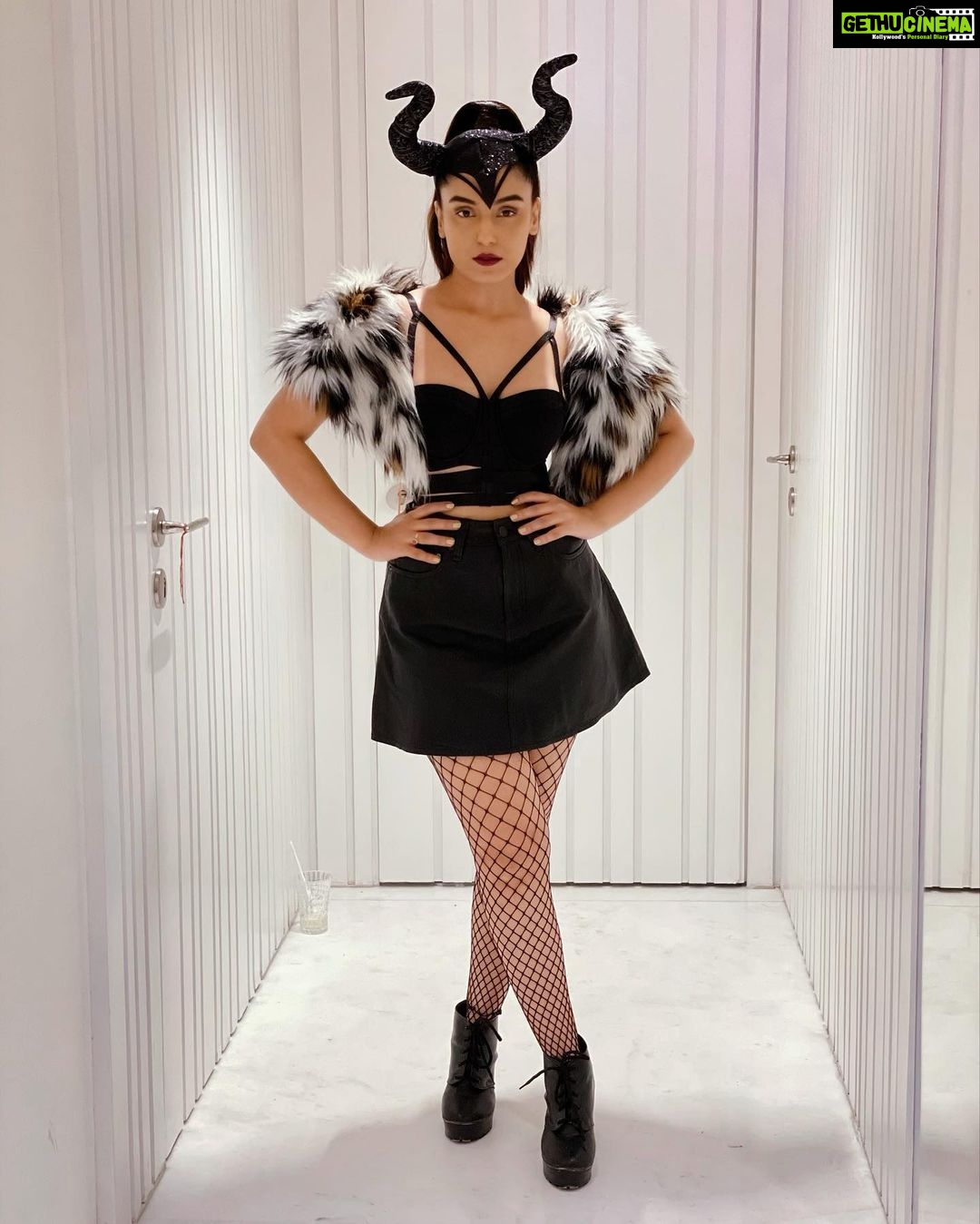Srishty Rode Instagram - Happy Halloween 🎃