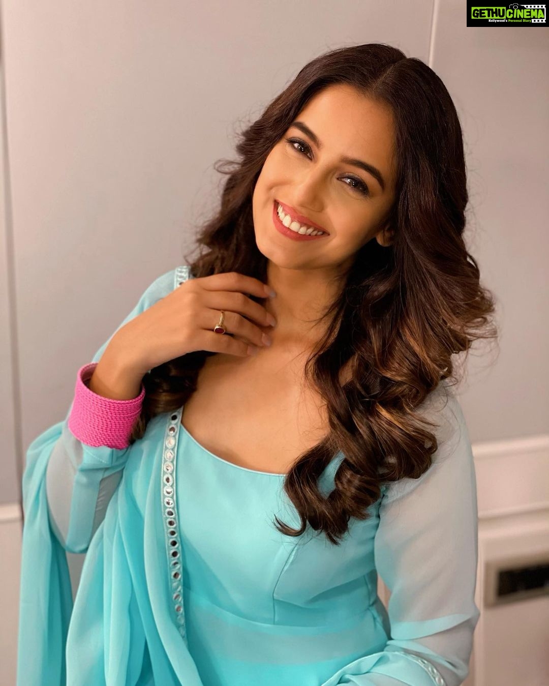 Srishty Rode Instagram - Tonight on #thekapilsharmashow at 9.30pm on Sony 💙
