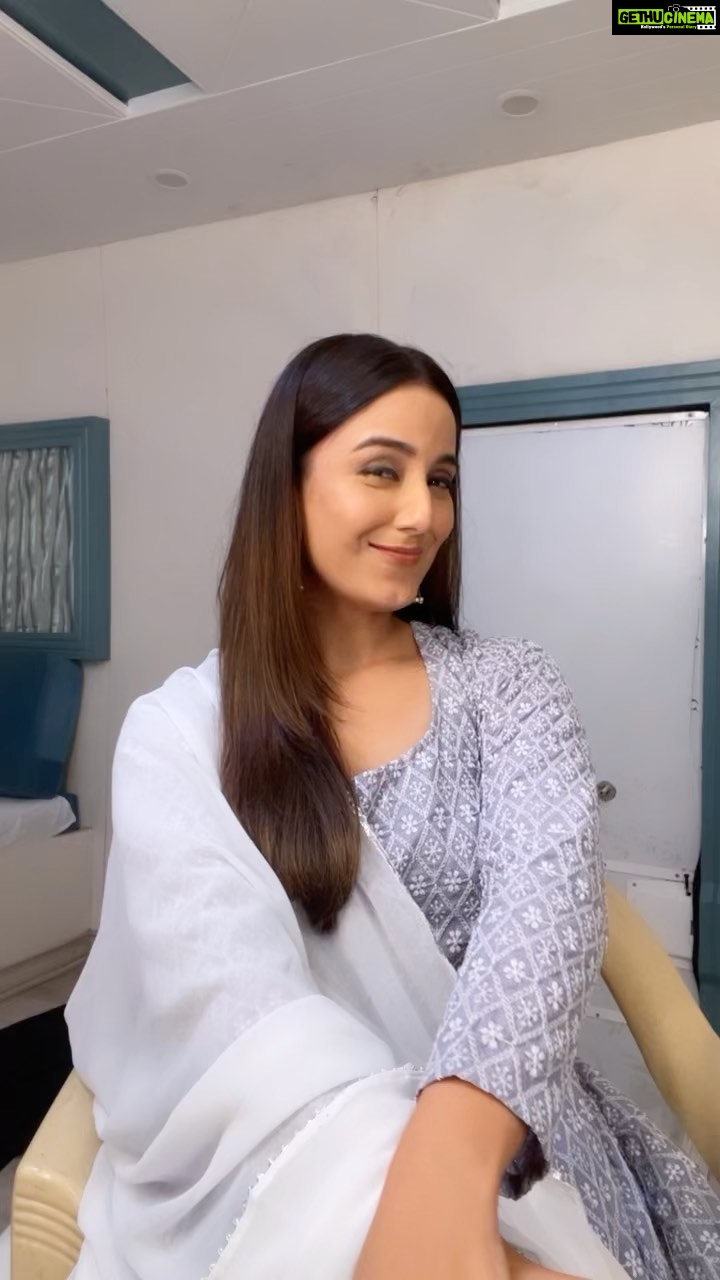 Srishty Rode - 121.5K Likes - Polishing my filmy Skills 😝🤣
.
.
.
.
#reels #reelsinstagram #reeitfeelit #reelkarofeelkaro #kabhikhushikabhigham #k3g #funny #filmy