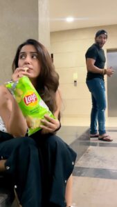 Srishty Rode Instagram - Tag someone who don’t like to share their food! 😂
.
.
.
.
.
#reels #reelsinstagram #reelitfeelit #reelkarofeelkaro #funnyvideos #funnyreels #food