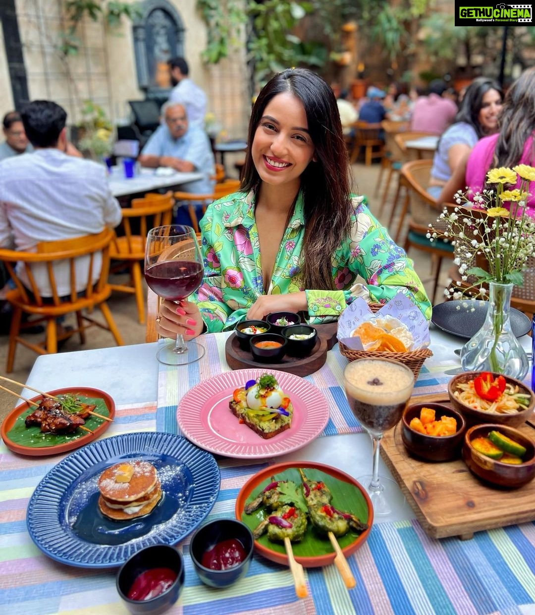 Srishty Rode Instagram - Sunday Bubble Brunch 🌸