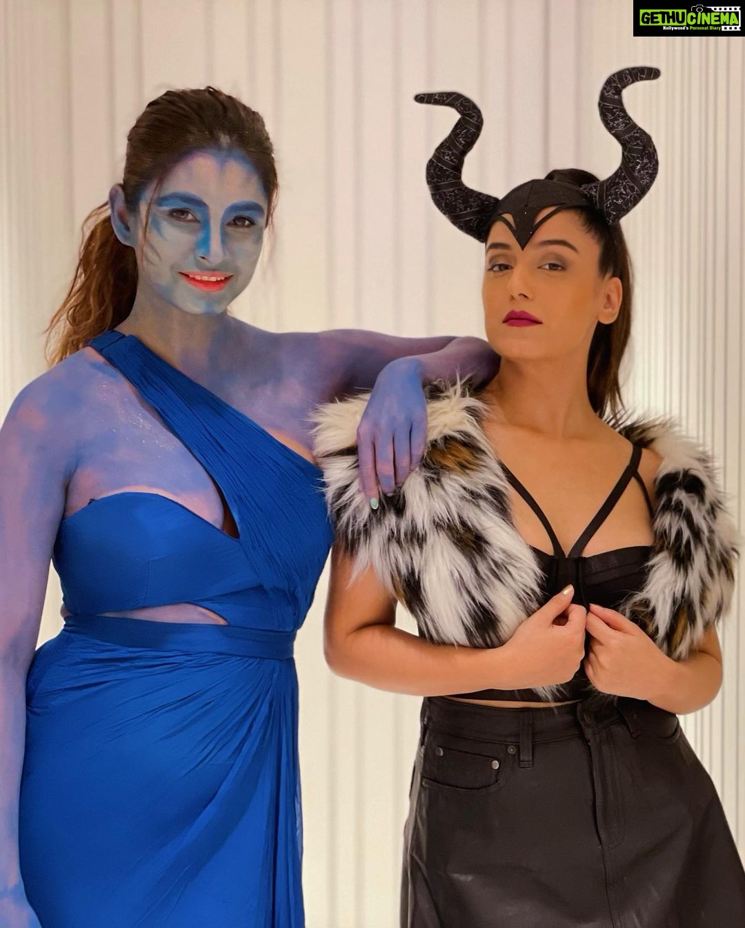 Srishty Rode Instagram - Playing The Halloween Game ! 👻🎃❤️ Thank you for hosting such a fun party @lokhandeankita @jainvick 🎃🤗😘