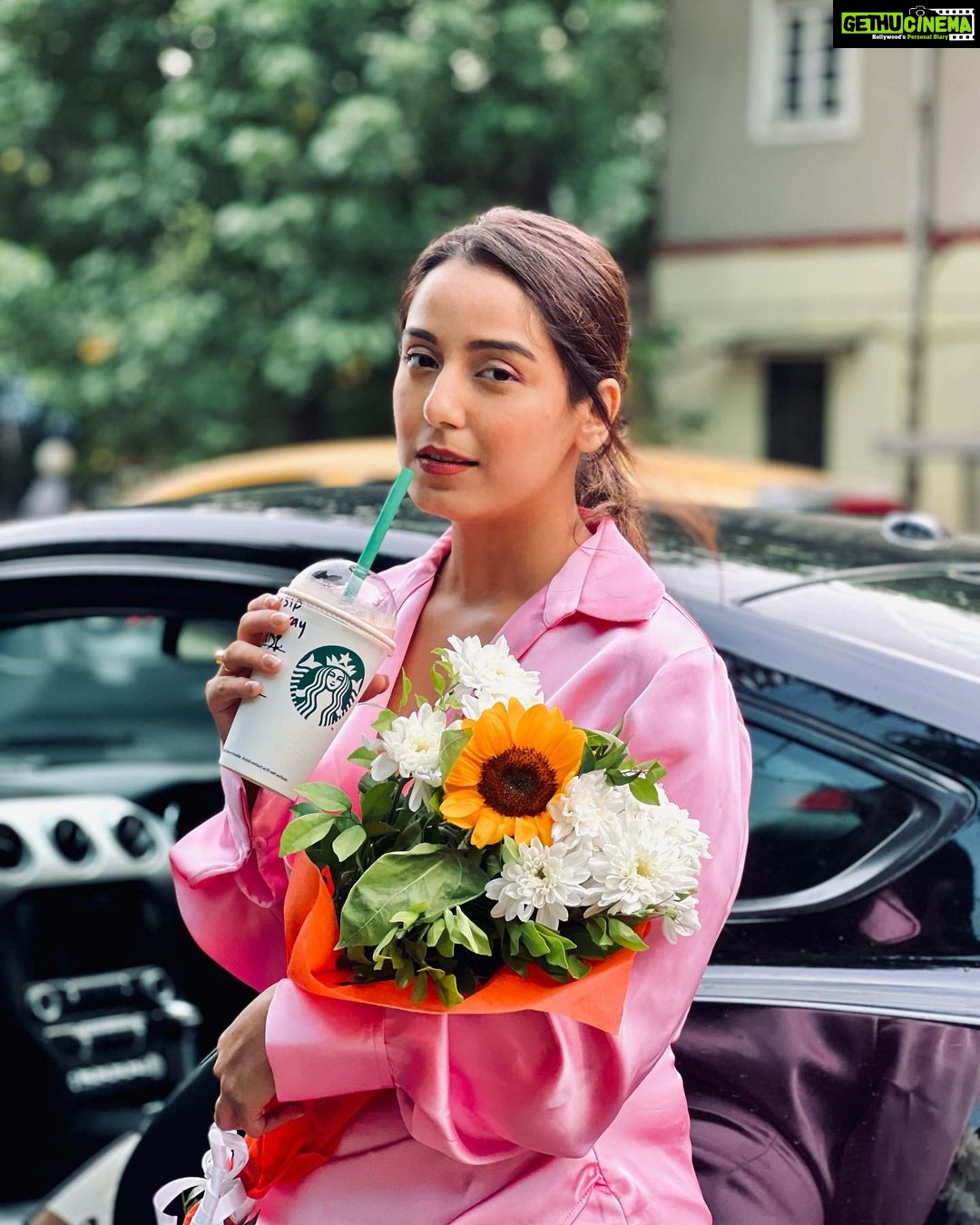 Srishty Rode Instagram - Did you watch the first episode of #thekapilsharmashow ? Tell me how it wasssss ❤️😍😘