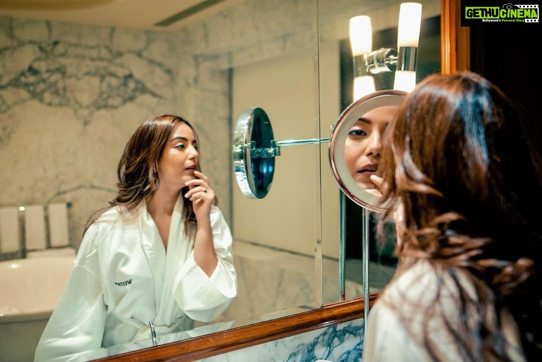 Srishty Rode Instagram - Mirror mirror on the wall I know I’m strong enough to conquer all! ⚡️ I am grateful for the person I see in the mirror - someone who has the courage to chase their dreams and the determination to overcome any obstacle that comes their way. So, mirror mirror on the wall, I will keep striving, keep pushing, and keep believing in myself until I achieve my goals 💫