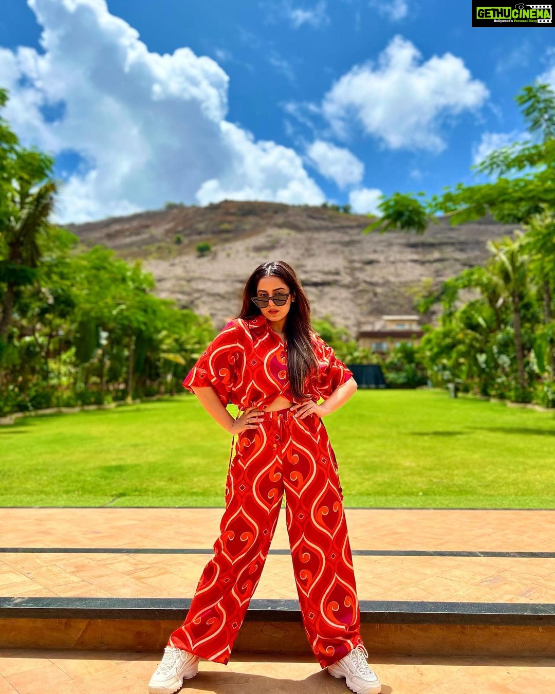 Srishty Rode Instagram - It Feels Good To Be Lost In The Right Direction ๐งกโค๏ธ Thank you @dellaadventureandresorts @jimmy_mistry for this beautiful experience ๐๐ Della Adventure & Resorts