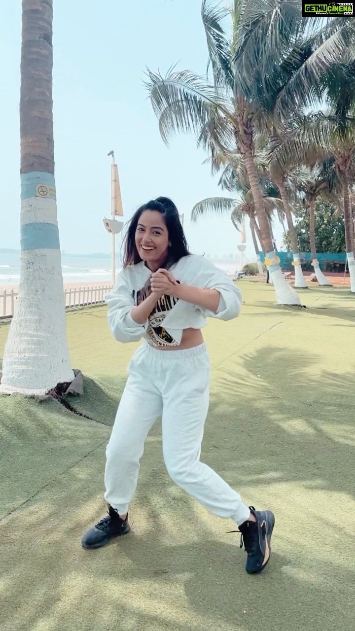 Srishty Rode Instagram - Hold on, need a minute to process that Justin Bieber’s #JusticeWorldTourIndia has been announced! #BieberFever is officially here! Join me in spreading the #BieberFever Challenge, and recreate the reel.! Lucky winners will win BookMyShow vouchers worth Rs. 1000 OR a chance to watch Justin LIVE in Delhi! #holdon #justinbieberindia #justindancechallenge #justinbieber #justinhookstepchallenge