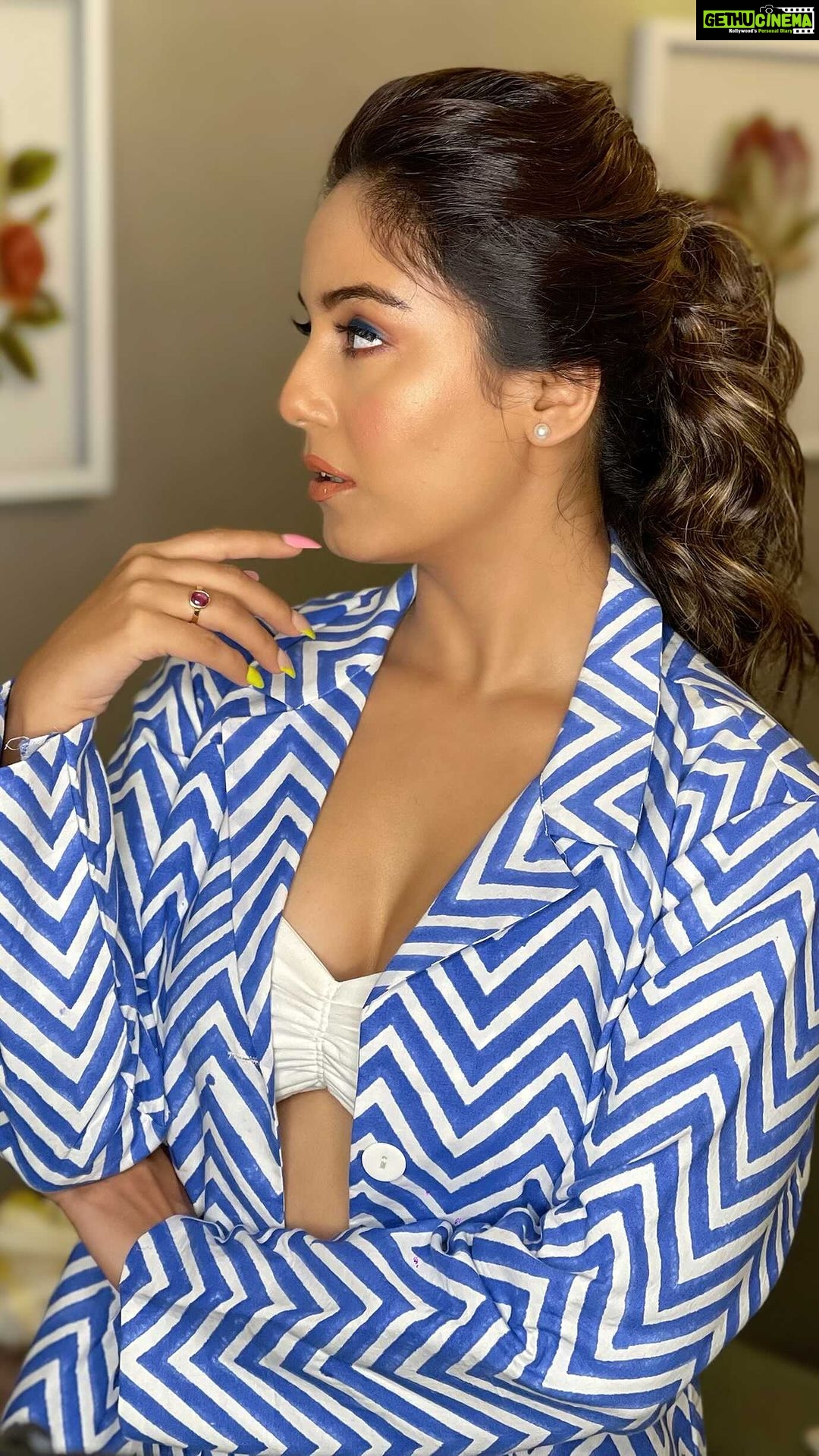 Srishty Rode Instagram - This Transition❣️ . . #transition #transitionreels #reels #reelsinstagram #reelitfeelit #reelkarofeelkaro