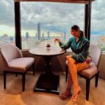 Srishty Rode Instagram - Sundowner with a great cityscape and a glasss of Wine to enjoy the view from the top at the Horizon Club Lounge at @shangrilabkk 😍❤️🍷 . . Outfit @pankhclothing #shangrilabkk #shangrilamoments #yourshangrila Shangri-La Hotel, Bangkok