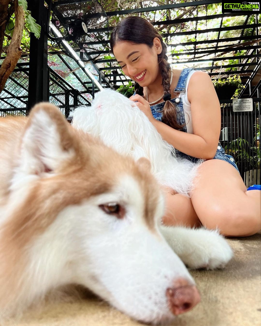 Srishty Rode Instagram - Happiness is 🐕❤️ Bangkok