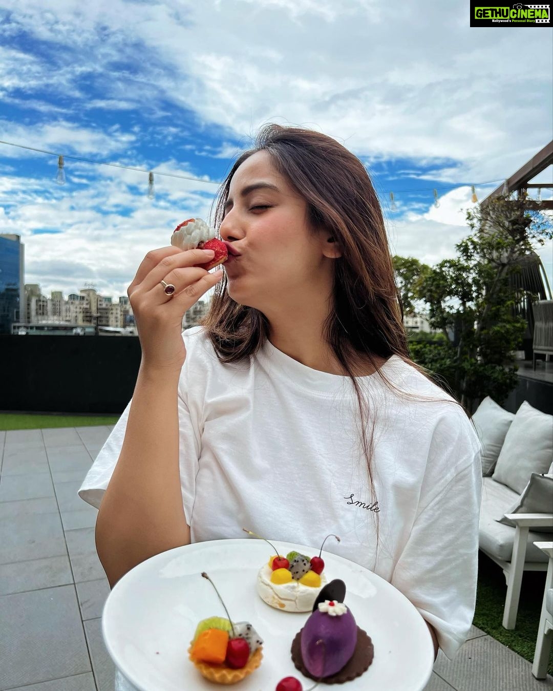 Srishty Rode Instagram - Desserts Make Everything Better 💕