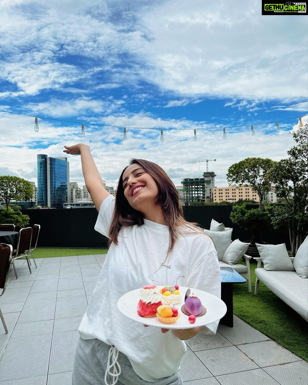 Srishty Rode Instagram - Desserts Make Everything Better 💕