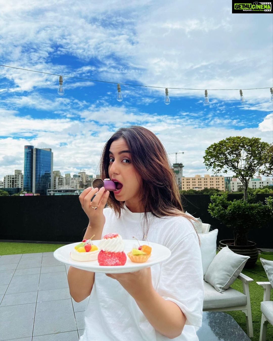 Srishty Rode Instagram - Desserts Make Everything Better 💕