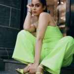 Srishty Rode Instagram - I don’t have an attitude problem! You have a problem with my attitude and that’s your problem 💁🏻‍♀️ . . @happy_clickzz @makeupbymehzabeen