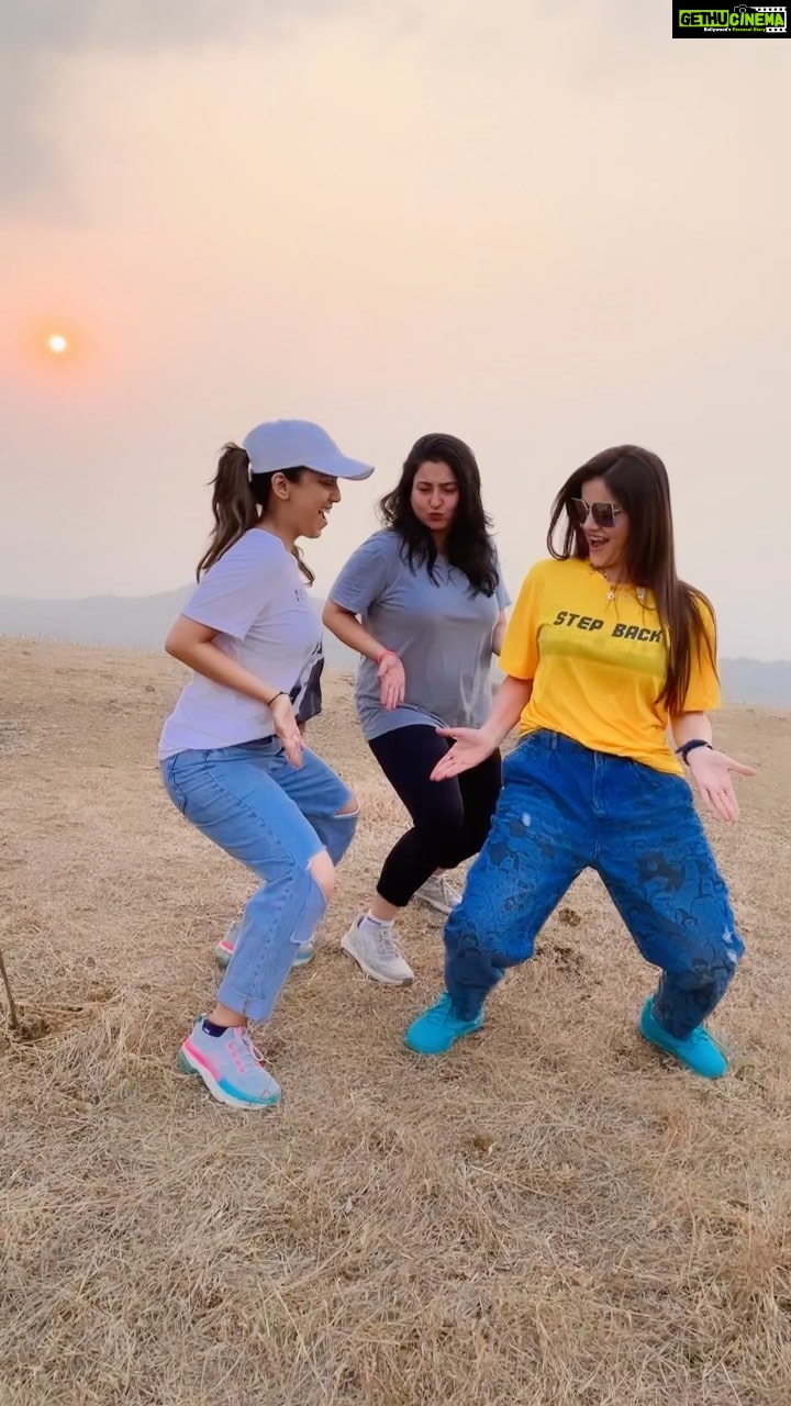 Srishty Rode - 165.4K Likes - The Victory Dance! 💃🏻
What a day ❤️ and an unforgettable night 🤣🥶 @rubinadilaik @benafd
.
.
#reels #reelsinstagram #dance #dancingreels #trendingreels #trending #arabickuthu