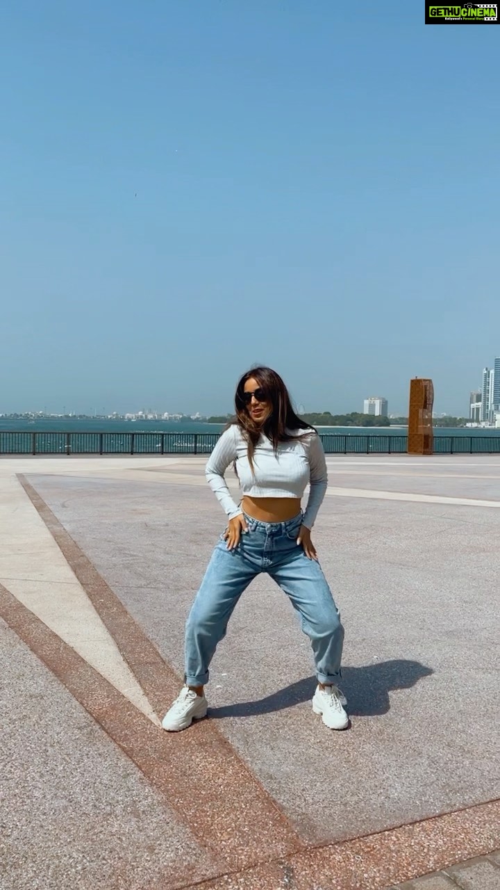 Srishty Rode Instagram - Thatโs me normally on a sunny day ๐๐ปโโ๏ธ . . #reels #reelsinstagram #reelitfeelit #reelkarofeelkaro #dubai #dubailife #mydubai #dance #trending Emirate of Dubai