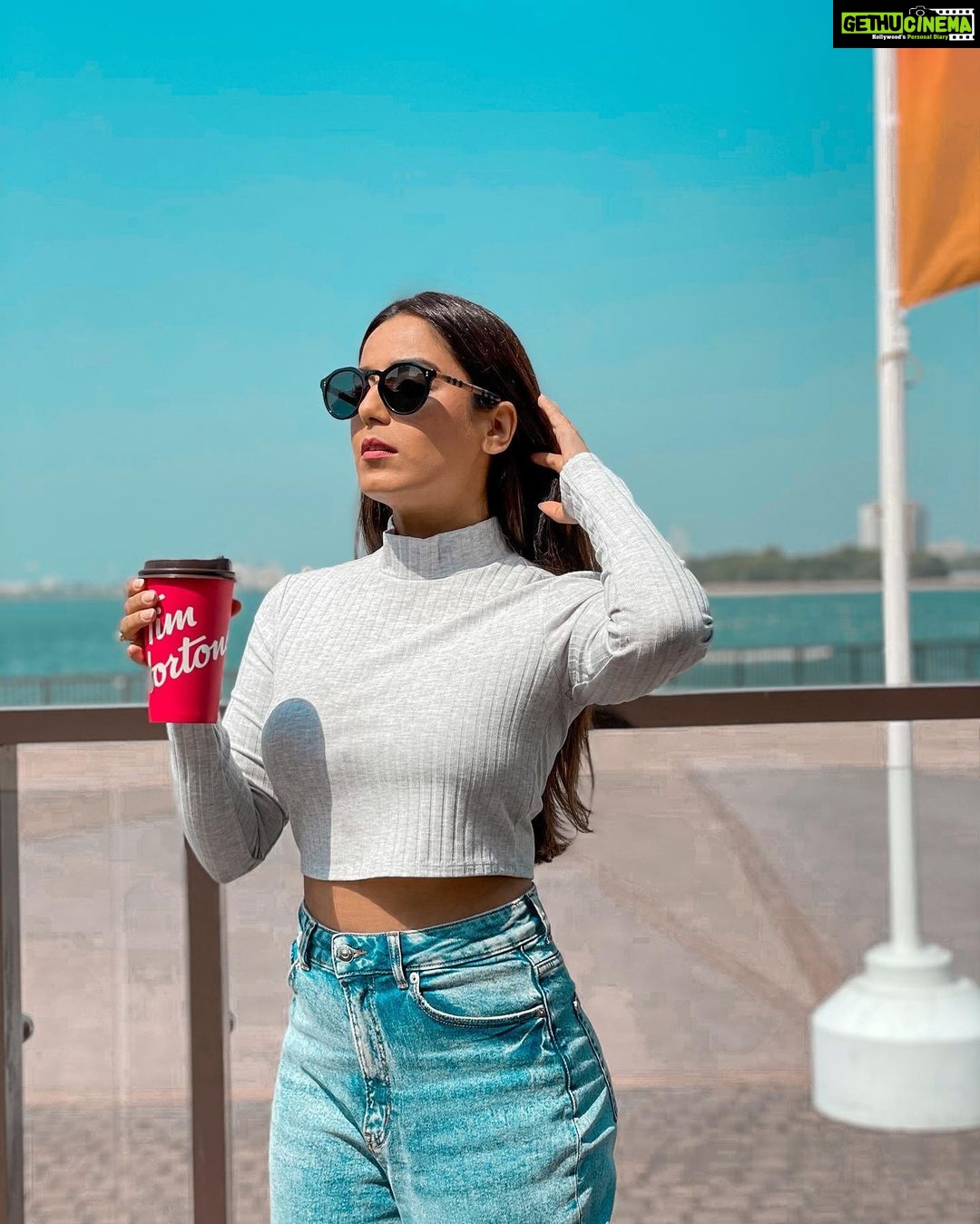 Srishty Rode Instagram - 1 or 2? ☕️ Emirate of Dubai