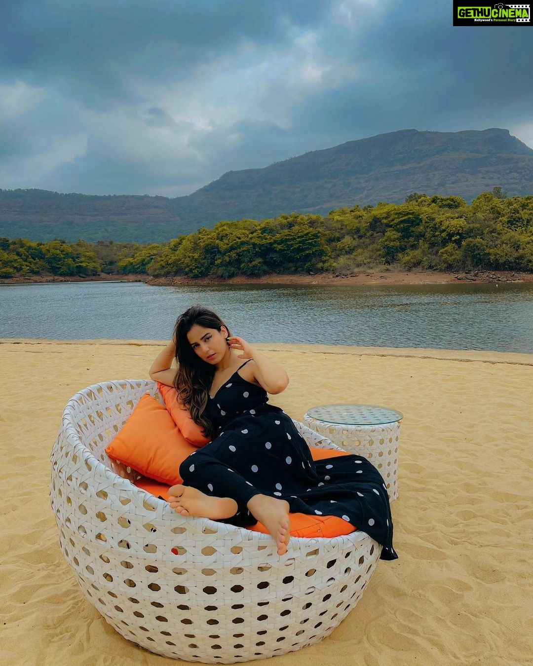 Srishty Rode Instagram - Something about this place 😍 Thank you @canaryislandslonavala @zuperhotels for such a beautiful experience ❤️