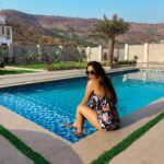 Srishty Rode Instagram - That’s how my Monday looks Like 😍 thank you @lifestylevillas for having me over ❤️ I’m having a great time ❤️💃🏻🔥