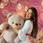 Srishty Rode Instagram – A Happy Day With 🧸💕