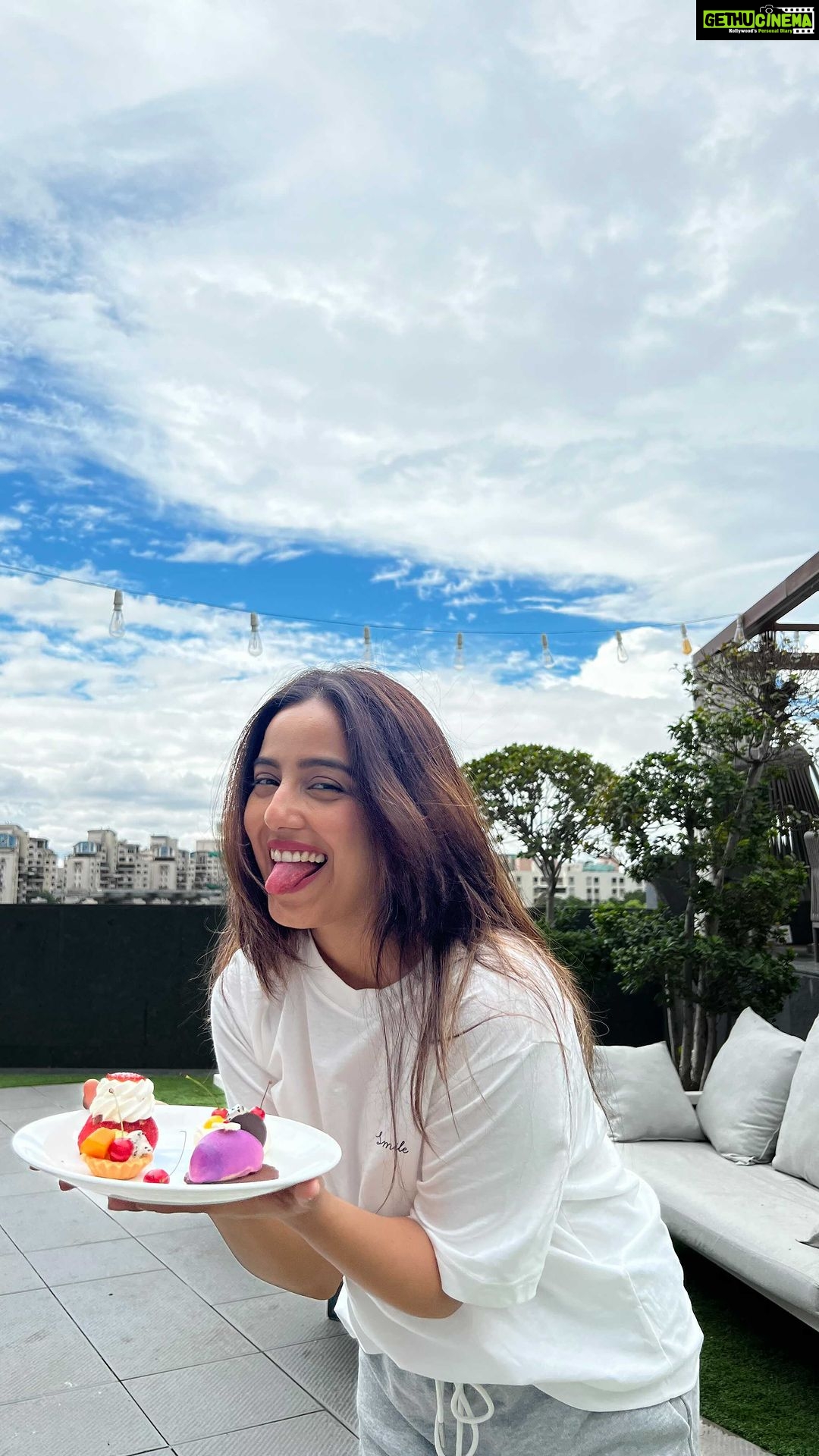 Srishty Rode Instagram - Na tere Baap ka khati hai Na tere baap ka khayegi 💁🏻♀️ . . #foodie #reels #reelsinstagram #reelitfeelit