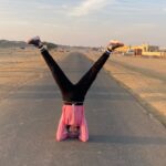 Suhasi Dhami Instagram - An innovative way to ask for a LIFT 😁😁😁 Jaiselmer Rajasthan