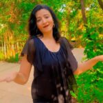 Suhasi Dhami Instagram – Coz it’s trending 💃💃💃💃
#reels #dancereels #songs