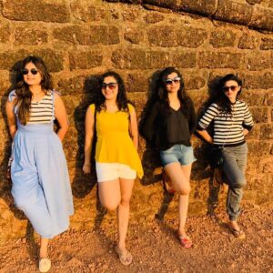 Suhasi Dhami Instagram - Goa girls 💃🍺🍺