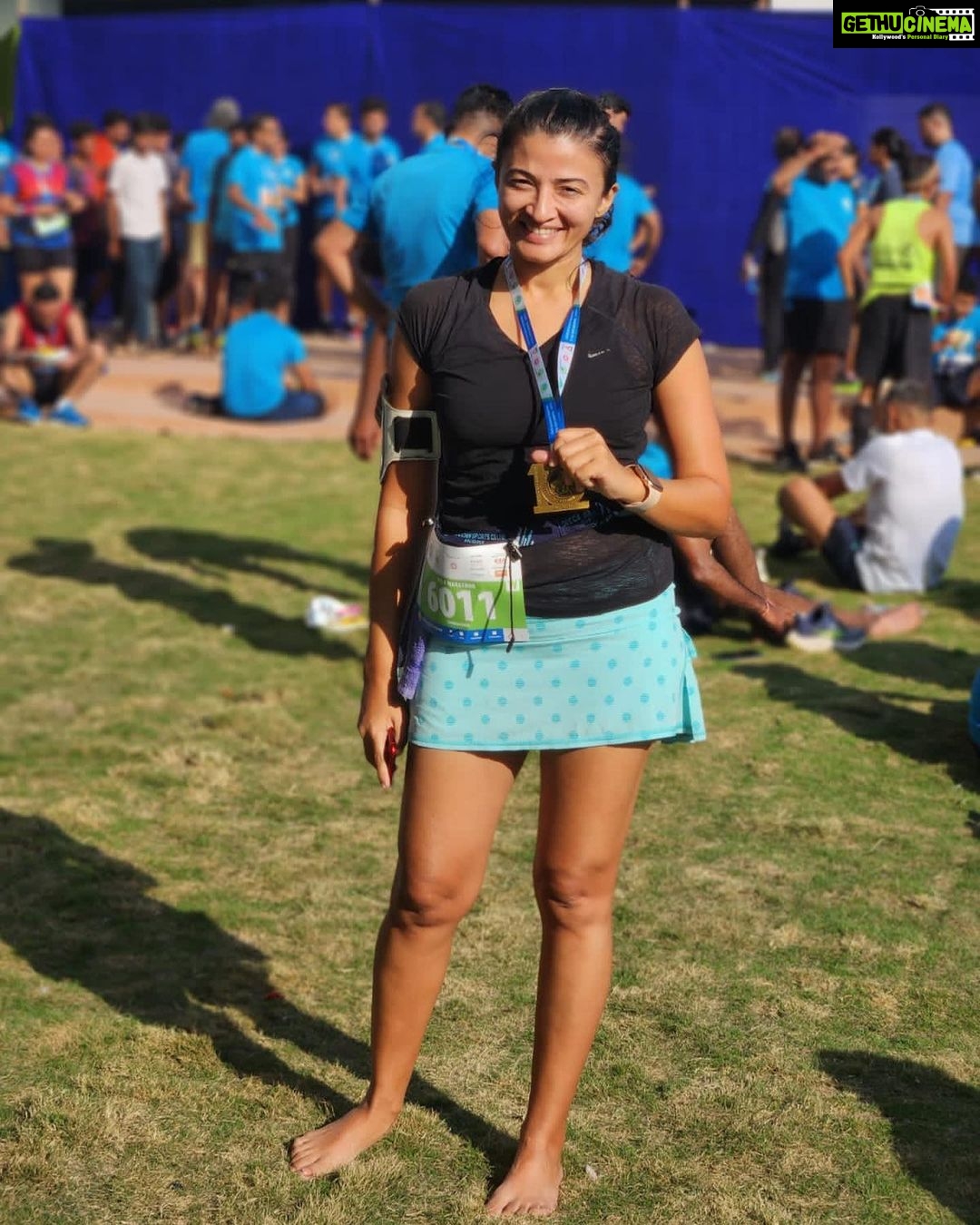 Suhasi Dhami Instagram - 21 kms !!!!! Not easy at all, but did it !!!!!! #marathon #triathlon #challenge