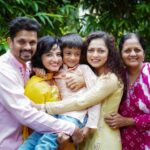 Suhasi Dhami Instagram – Happy dassera from us to you 🙏🙏🙏 @jaisheeldhami @dhamidrashti @vibhutidhami #family #festivevibes