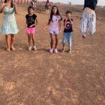 Suhasi Dhami Instagram - We even practiced …… I wonder why🤣🤣🤣🤣🤣@mansi.g.s #family #babies #panchagani #sisterlove