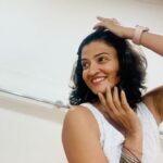 Suhasi Dhami Instagram - Tera chehra (phir se) Choreography @chakraborty_madhumita . Thanks didi ❤️
