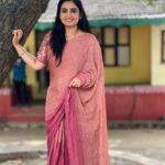 Sujitha Instagram – Hi 👋 all 😊
Few clicks 🙌🏻
Pure chinon saree and blouse 
Combo @karthika_designer_studio 
#post #design #saree #new #day #event #pleasant #startup