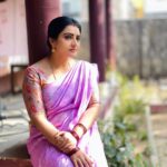 Sujitha Instagram - Work mode 🤞🏻 Friday special 🙏☺️ Plain and contrast blouse collection @lfab_creations #morning #post #special #vibe #saree #sujitha #day #friday #weekend #josh #actress #actor