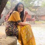 Sujitha Instagram - Feel the sun light☀️ from all side 🥰 Pandian stores saree shopping @lfab_creations #evening #post #sunlight #love #loveyourself #beauty #natural #insta #instafashion #shopping #online #trending #photo #photooftheday #clicks #sunset #fashion #actress