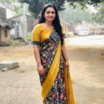 Sujitha Instagram - Feel the sun light☀️ from all side 🥰 Pandian stores saree shopping @lfab_creations #evening #post #sunlight #love #loveyourself #beauty #natural #insta #instafashion #shopping #online #trending #photo #photooftheday #clicks #sunset #fashion #actress