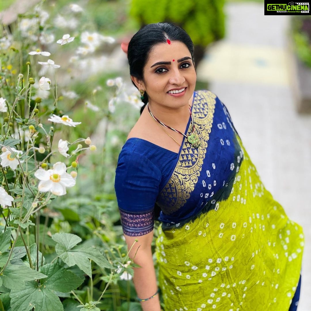 Sujitha Instagram - Beautiful Garden #photo shoot Beautiful saree shop @siva.collections #post #saree #new #love